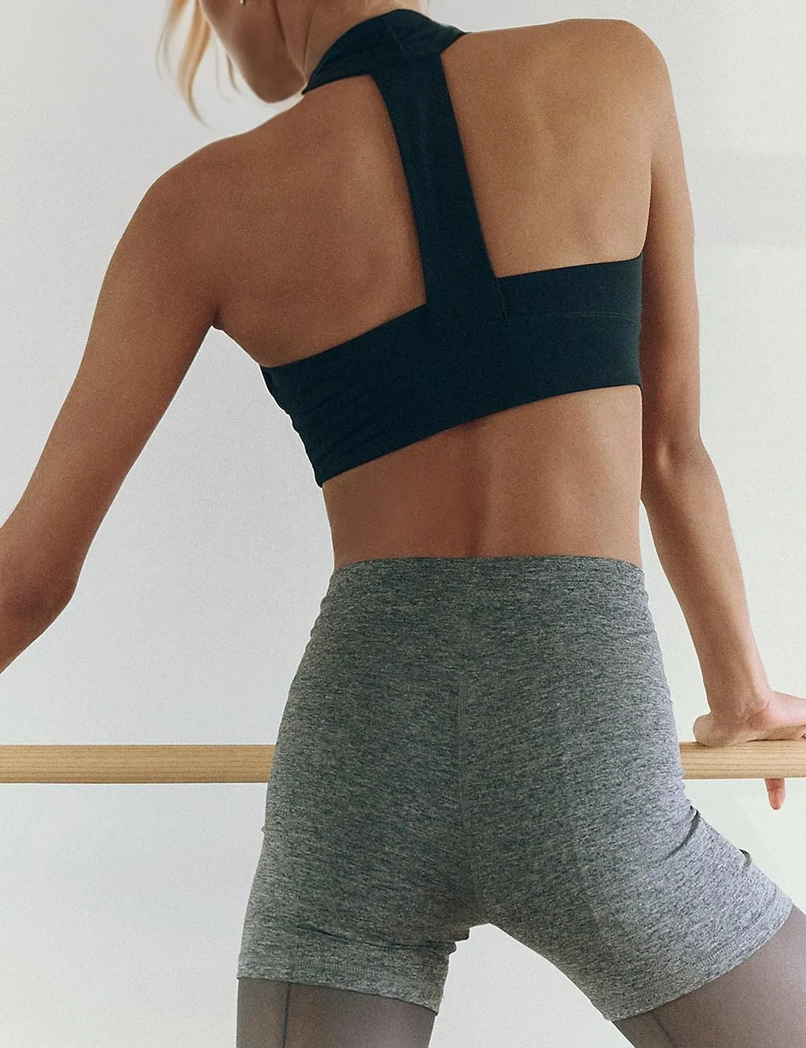 MISSACTIVER Sexy Halter Sports Bra for Women Square Neck Sleeveless Backless Racerback Padded Bra Workout Yoga Crop Tank Top