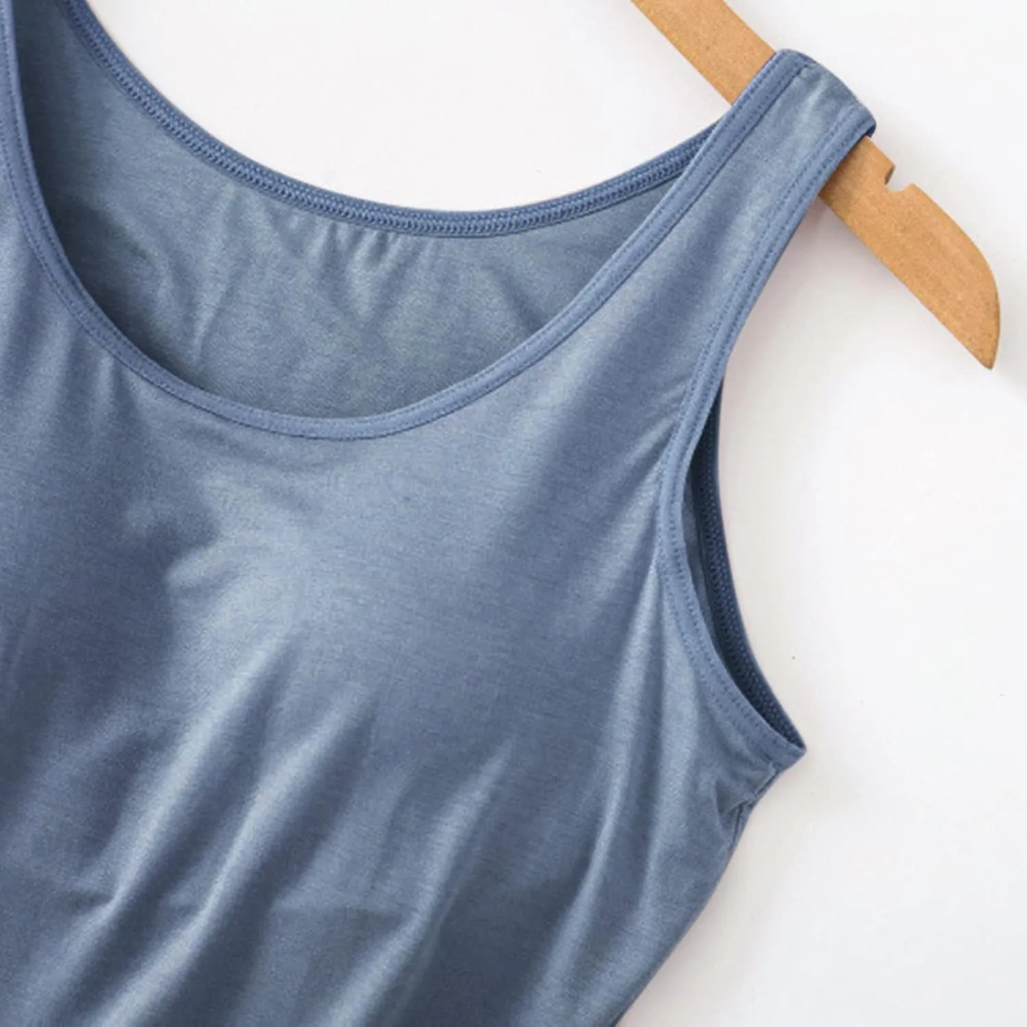 Tank Top with Built in Bra for Women Summer Casual Camisoles Basic Shirts Racerback Workout Fitted Tanks Cami Tops